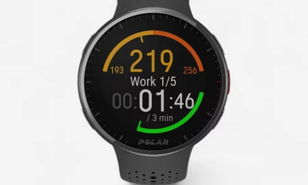 POLAR PACER PRO – Смарт Часовник с GPS и Барометър за Професионални Спортисти